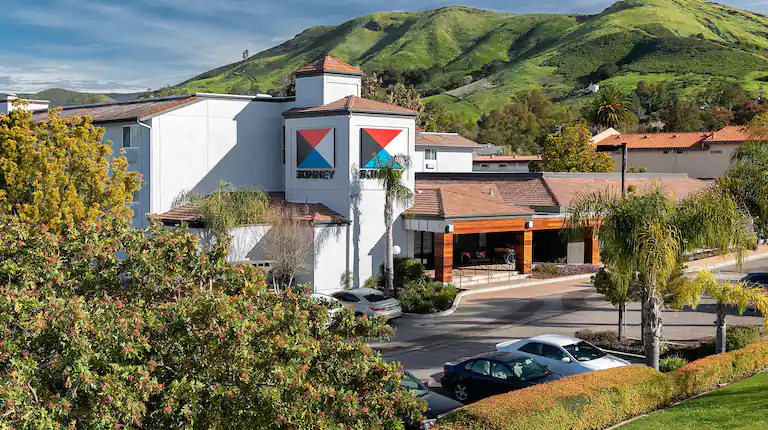 exterior image hilton inn hotel